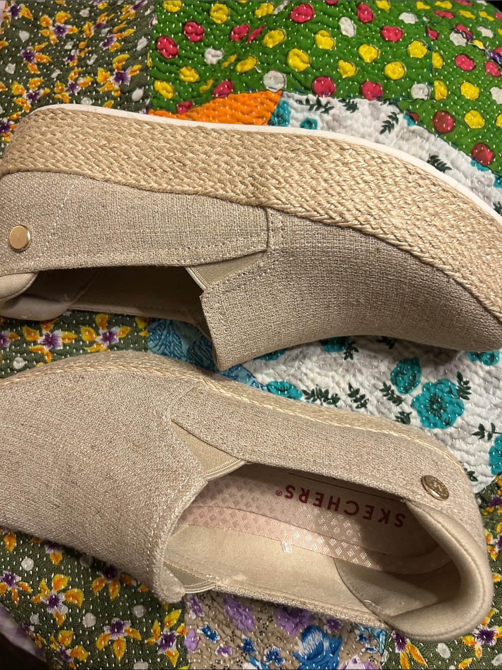 Skechers Martha Slip-On Espadrille in Neutral Beige Canvas upper. Sz 8 - Picture 6 of 10